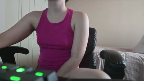 Snapshot of fuxkme_jen chatting on December 7, 12:45 pm fuxkme_jen online show from December 7, 12:45 pm