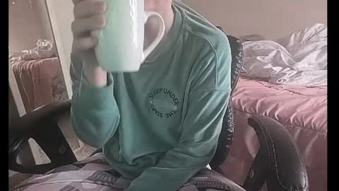 Snapshot of fuxkme_jen chatting on December 23, 6:58 pm fuxkme_jen online show from December 23, 6:58 pm