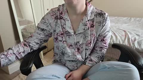 Snapshot of fuxkme_jen chatting on December 27, 4:21 pm fuxkme_jen online show from December 27, 4:21 pm