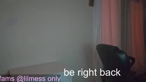 Snapshot of fuxkme_jen chatting on November 11, 9:04 pm fuxkme_jen online show from November 11, 9:04 pm