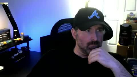 Snapshot of fuzz69_ chatting on April 2, 6:27 pm fuzz69_ online show from April 2, 6:27 pm