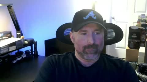 Snapshot of fuzz69_ chatting on May 15, 11:01 pm fuzz69_ online show from May 15, 11:01 pm