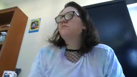 fuzzypeaches87 online show from January 31, 8:51 pm