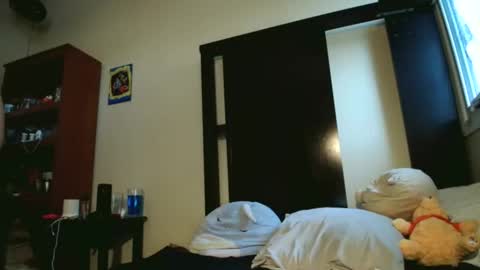 Snapshot of fuzzypeaches87 chatting on April 17, 11:30 pm fuzzypeaches87 online show from April 17, 11:30 pm