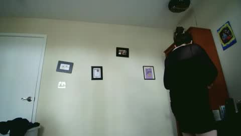 Snapshot of fuzzypeaches87 chatting on April 20, 7:59 pm fuzzypeaches87 online show from April 20, 7:59 pm