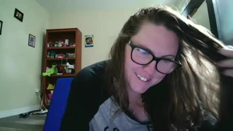 Snapshot of fuzzypeaches87 chatting on June 25, 4:55 pm fuzzypeaches87 online show from June 25, 4:55 pm