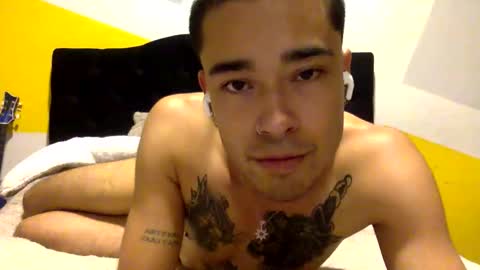 Snapshot of fxxlxlxvx chatting on October 17, 3:10 am fxxlxlxvx online show from October 17, 3:10 am