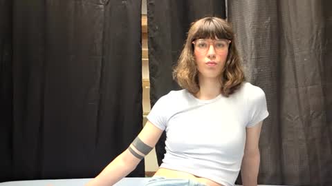 Snapshot of g21b chatting on June 28, 8:48 pm g21b online show from June 28, 8:48 pm