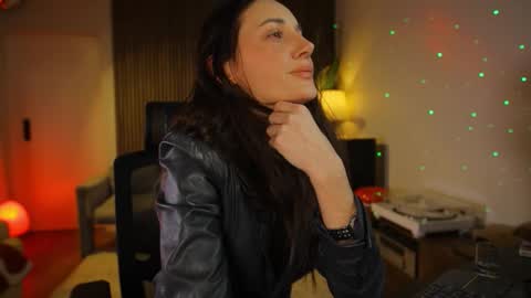 G online show from December 14, 6:23 pm