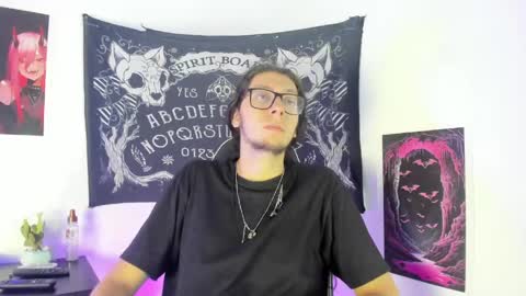 Snapshot of gaahlfrost chatting on June 10, 2:23 am gaahlfrost online show from June 10, 2:23 am