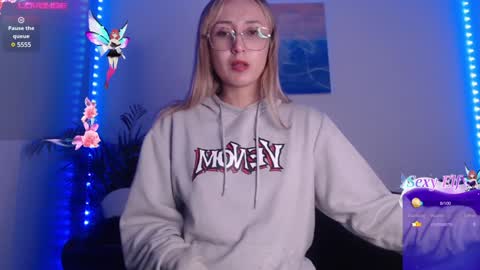 Gabriela online show from January 2, 3:05 am