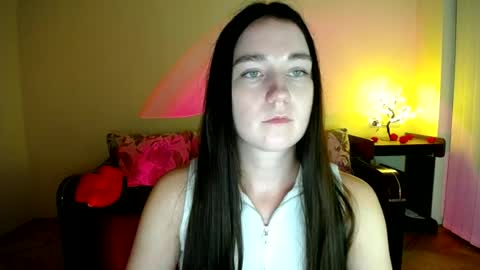Snapshot of gabby_di chatting on July 3, 9:21 pm Jaklin online show from July 3, 9:21 pm