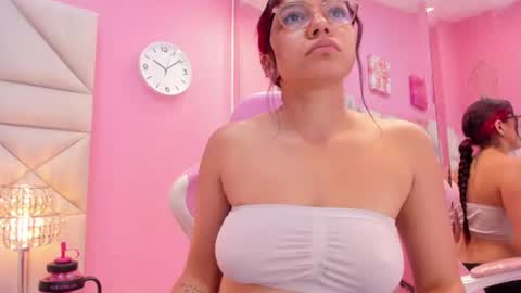 Snapshot of gabby_monroe chatting on June 26, 12:20 pm Gabby online show from June 26, 12:20 pm