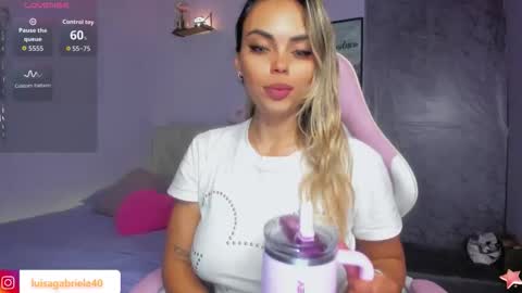 Snapshot of gabby_prieto chatting on April 10, 2:06 am Gaby online show from April 10, 2:06 am