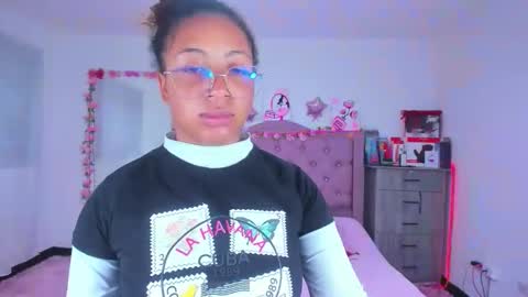 Snapshot of gabi_jhons_23 chatting on September 9, 10:37 am gabi_jhons_23 online show from September 9, 10:37 am