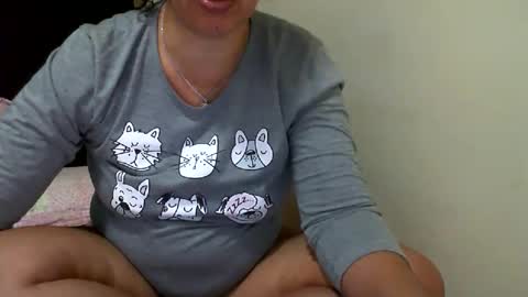 Snapshot of gabibrasil chatting on May 28, 11:35 pm gaby layla online show from May 28, 11:35 pm