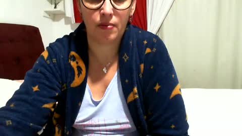 Snapshot of gabibrasil chatting on July 9, 9:52 pm gaby layla online show from July 9, 9:52 pm