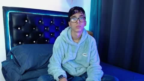 gabriel_x18 online show from February 13, 10:50 pm