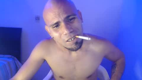 Snapshot of gabrielle_ramirez chatting on December 4, 12:19 am Gabriel online show from December 4, 12:19 am