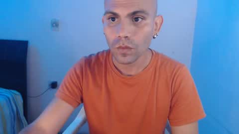 Snapshot of gabrielle_ramirez chatting on December 14, 1:06 am Gabriel online show from December 14, 1:06 am