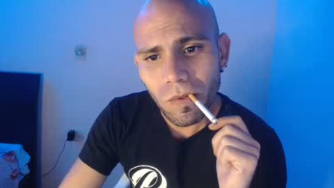 Snapshot of gabrielle_ramirez chatting on December 19, 9:06 pm Gabriel online show from December 19, 9:06 pm