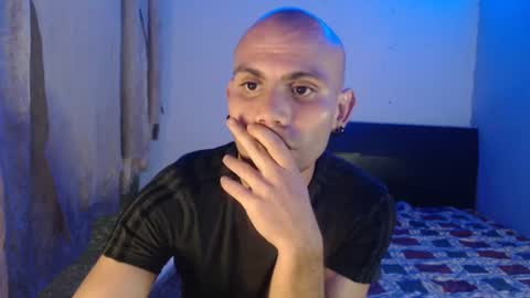 Snapshot of gabrielle_ramirez chatting on February 13, 12:46 am Gabriel online show from February 13, 12:46 am