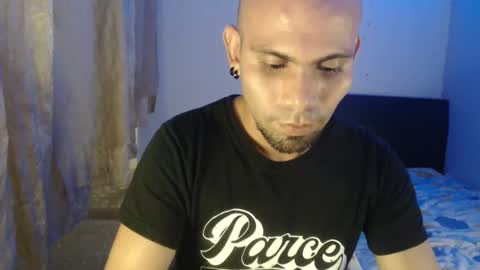 Snapshot of gabrielle_ramirez chatting on February 18, 9:53 pm Gabriel online show from February 18, 9:53 pm