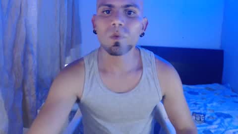 Snapshot of gabrielle_ramirez chatting on February 19, 9:47 pm Gabriel online show from February 19, 9:47 pm