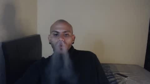 Snapshot of gabrielle_ramirez chatting on May 15, 11:01 pm Gabriel online show from May 15, 11:01 pm