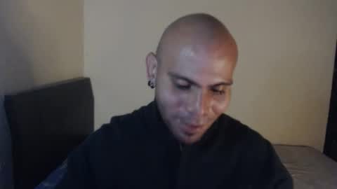 Snapshot of gabrielle_ramirez chatting on May 15, 11:23 pm Gabriel online show from May 15, 11:23 pm