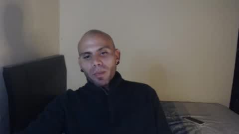 Snapshot of gabrielle_ramirez chatting on May 15, 11:45 pm Gabriel online show from May 15, 11:45 pm