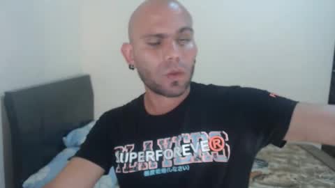 Snapshot of gabrielle_ramirez chatting on May 18, 4:07 am Gabriel online show from May 18, 4:07 am