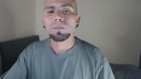 Snapshot of gabrielle_ramirez chatting on June 18, 2:45 am Gabriel online show from June 18, 2:45 am