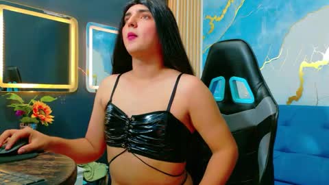 Snapshot of gaby_gil_ chatting on May 19, 12:44 pm GABY GIL online show from May 19, 12:44 pm