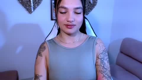 Snapshot of gaby_saikozz chatting on April 20, 9:01 am My name is Gabriela.. nice to meet you thumbs up please its very important to me online show from April 20, 9:01 am