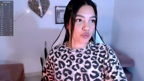 Snapshot of gaby_saikozz chatting on May 6, 7:13 am My name is Gabriela.. nice to meet you thumbs up please its very important to me online show from May 6, 7:13 am