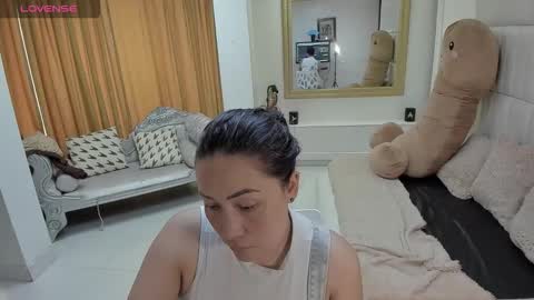 Snapshot of gaby_trent chatting on April 21, 4:34 pm gabriela online show from April 21, 4:34 pm