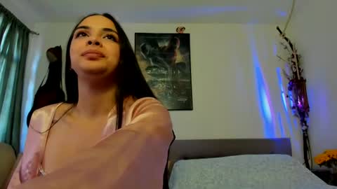 Snapshot of gabyaridiii chatting on July 28, 9:14 pm gabyaridiii online show from July 28, 9:14 pm