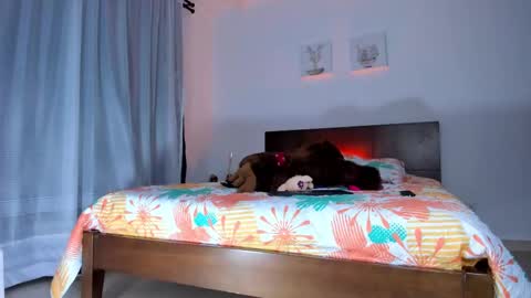 Snapshot of gabybuttler1 chatting on February 10, 11:23 pm Gabybuttler online show from February 10, 11:23 pm