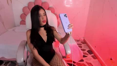 Gaby Owens  online show from April 14, 9:32 pm