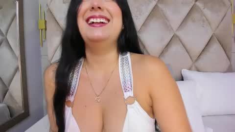 Snapshot of gabyparker_ chatting on April 23, 12:15 pm Gaby online show from April 23, 12:15 pm