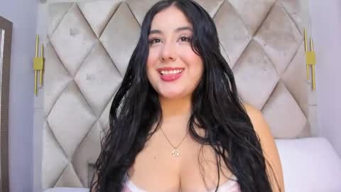 Snapshot of gabyparker_ chatting on June 4, 12:22 pm Gaby online show from June 4, 12:22 pm