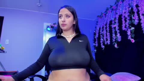 Snapshot of gabyy_cooper chatting on May 7, 3:01 am gabby cooper online show from May 7, 3:01 am