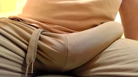Snapshot of gae89tano chatting on May 13, 9:55 pm gae89tano online show from May 13, 9:55 pm