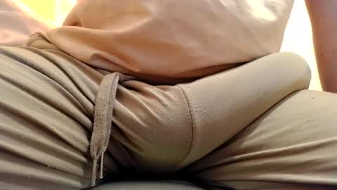Snapshot of gae89tano chatting on May 18, 7:25 am gae89tano online show from May 18, 7:25 am