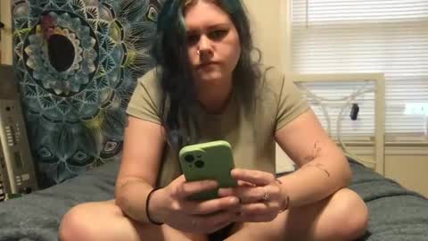 Eryn online show from December 18, 4:35 pm