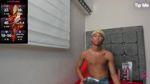 Snapshot of gael_d4v7 chatting on April 10, 7:40 pm Gael online show from April 10, 7:40 pm
