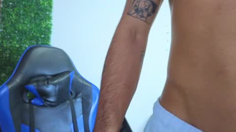 Snapshot of gael_david chatting on June 5, 10:04 pm Gael online show from June 5, 10:04 pm