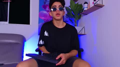 Snapshot of gael_moon chatting on February 13, 5:03 am Gael Moon online show from February 13, 5:03 am