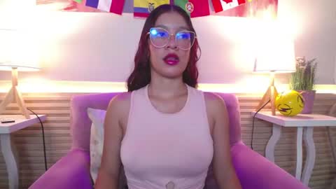 Briana  online show from June 18, 7:51 pm